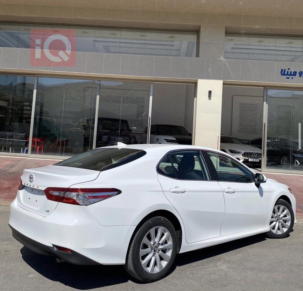 تۆیۆتا کامری